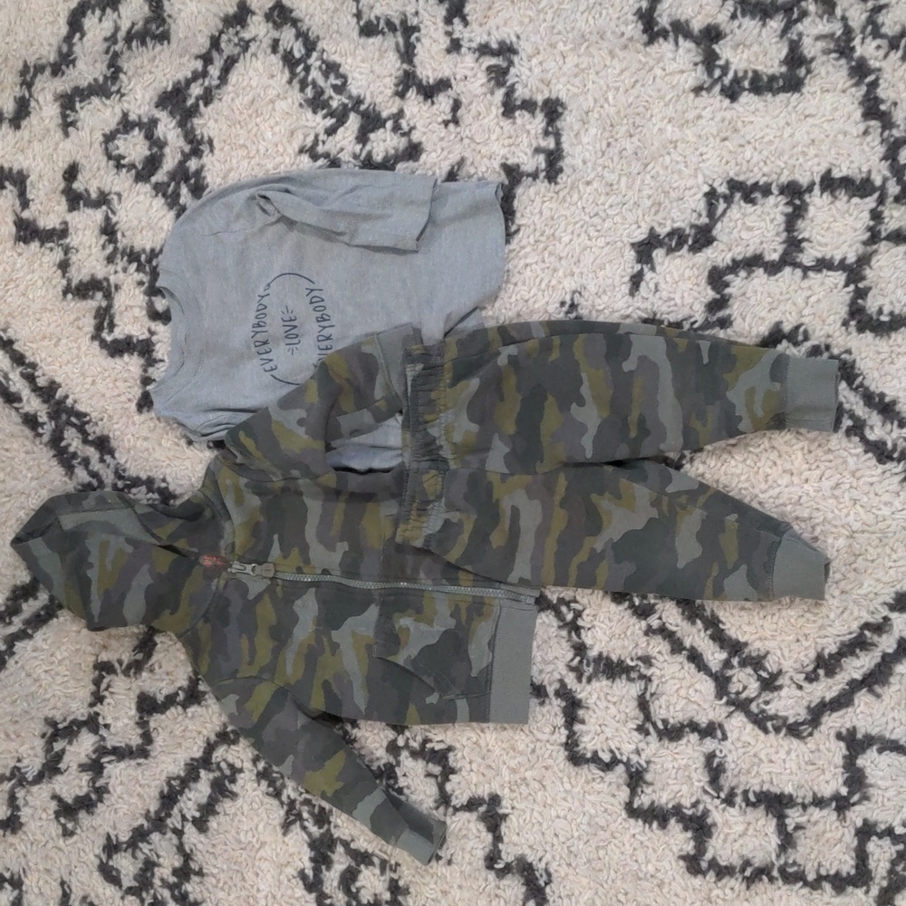 Cat & Jack 18 Month old camouflage pants and zip up hoodie set